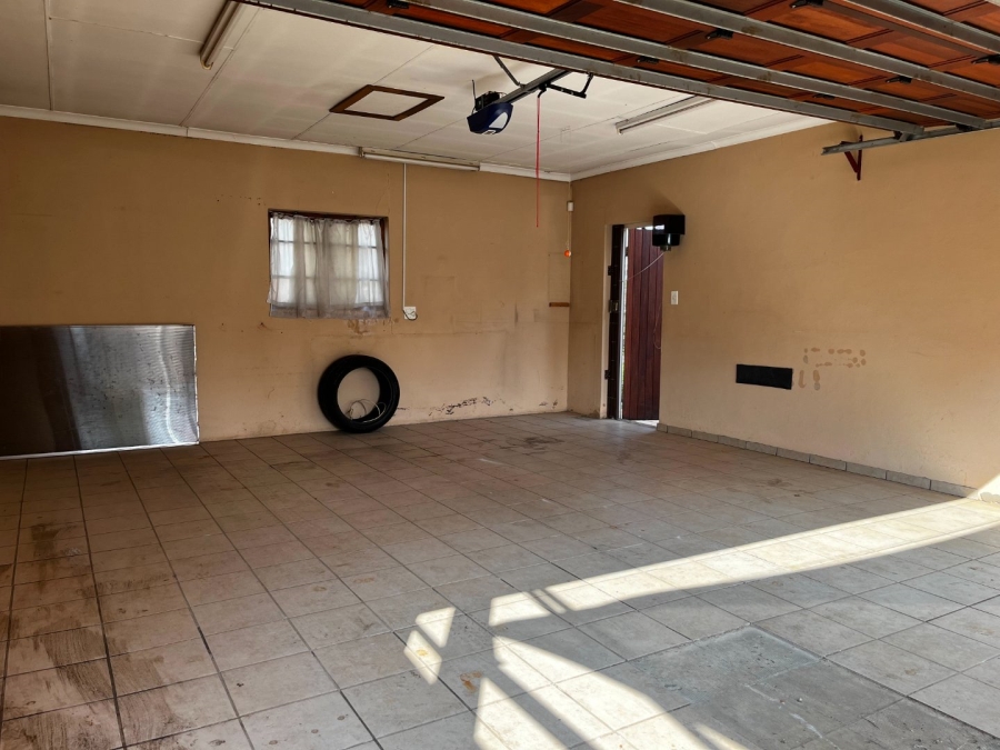 To Let 2 Bedroom Property for Rent in Melodie North West